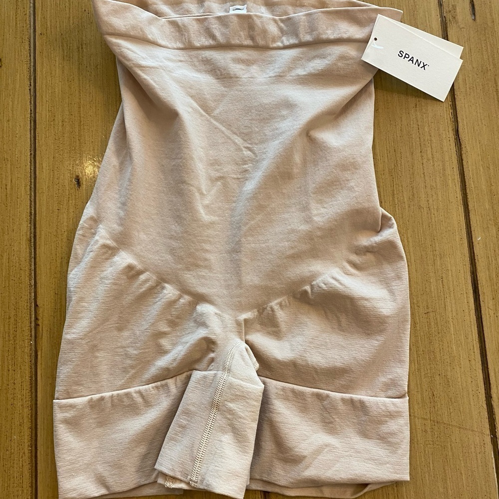 Spanx Women’s Shape wear High Waist Shorts Beige XL NEW 10404R - Picture 9 of 9